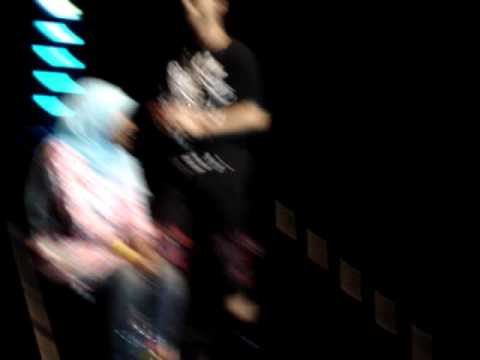 [fancam] 110618 SAN-E KISSED BY INDONESIAN GIRL 2/3