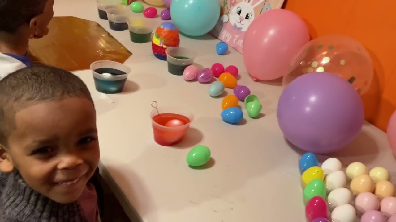 A COLORFUL EASTER TALE !