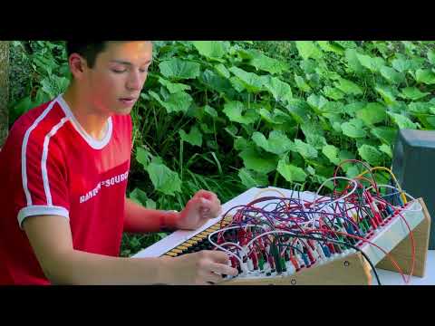 Teo Hoffmann - Garden Session - Serge Paperface 2.0