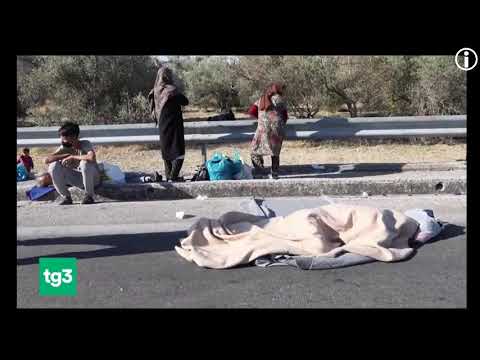 TG3 10 SETTEMBRE 2020 Lesbo, incendio del campo di Moria, migliaia di rifugiati senzatetto