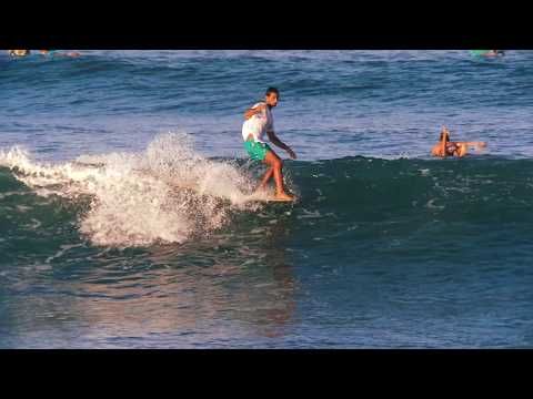 Augusto Olinto Surfing Batu Bolong