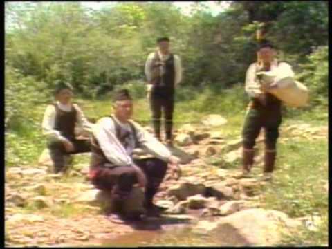 Folkloren Ansambl "KITKA" Istibanja - "Smila moma, Smil e brala"