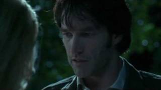 Bill et Sookie s'embrassent pour la premi�re fois