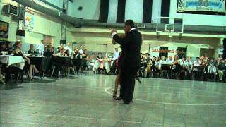 Jimena Hoeffner y Juan Stefanides Bailan Sobre el Pucho
