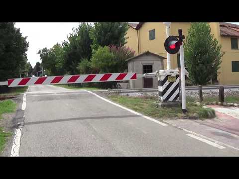 Passaggio a livello di via Cimitero - Massalombarda (RA) / Level Crossing / Bahnübergang / 道口