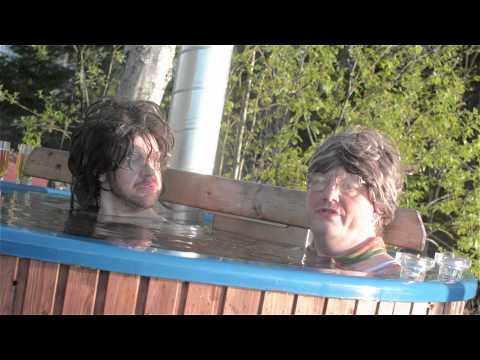 Fjälltunnan: Agneta & Johanna i badet