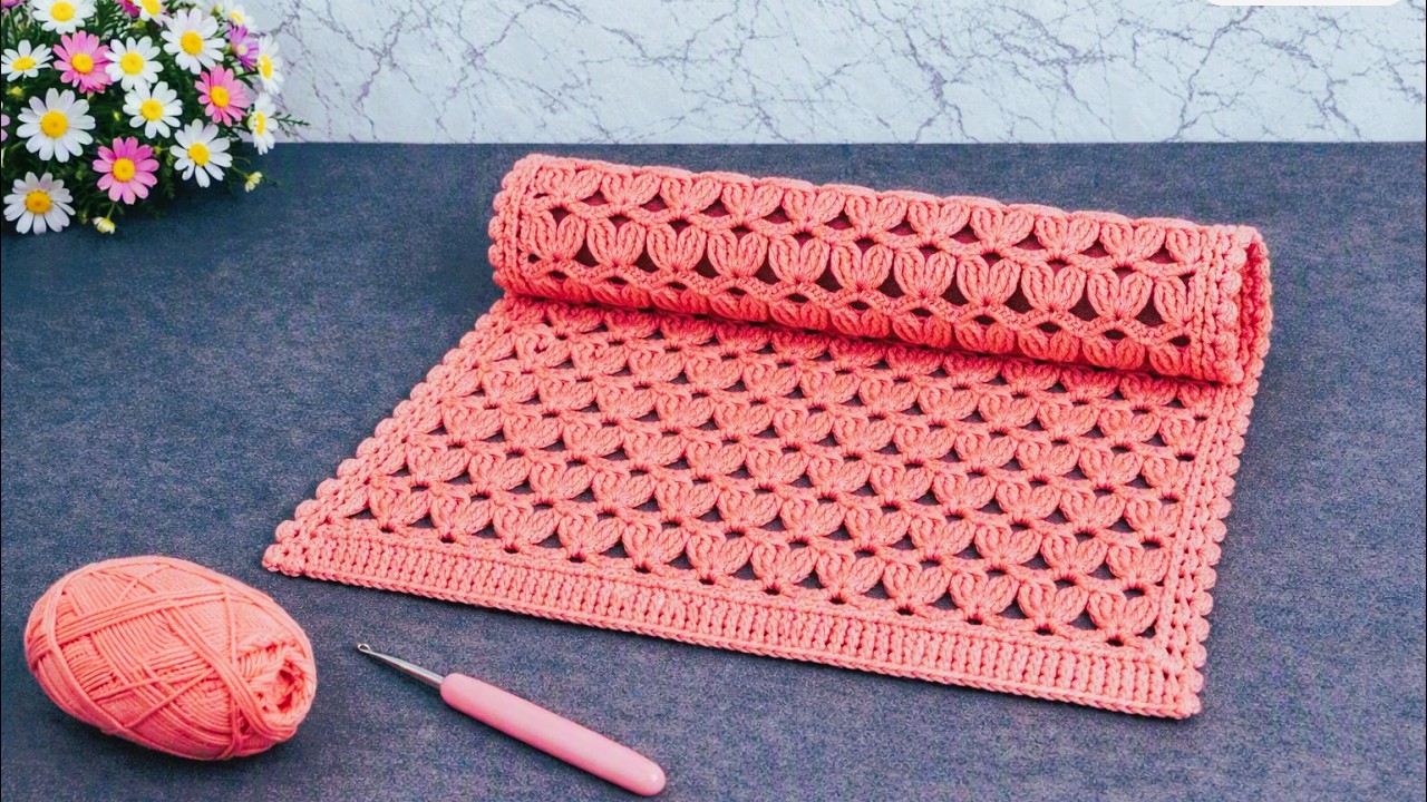 A very easy, step-by-step guide to a versatile crochet pattern for beginners.