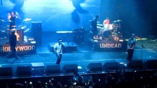 Hollywood Undead- Dead In Ditches Live at the Wiltern