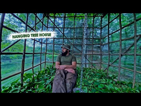 I built a Hanging Survival House on a Tree in the Wild, Stretch Film & Green Roof