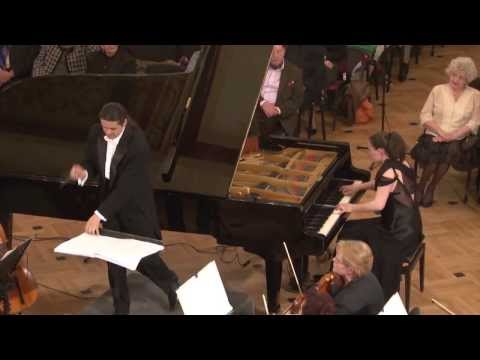 Modest Mussorgsky / Leonhard Lawrence: "Pictures at an Exhibition" for piano and orchestra