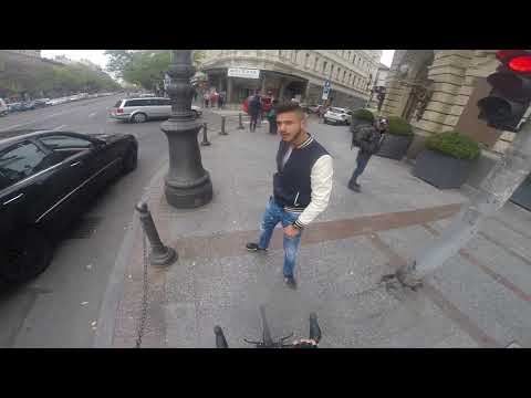 "Fizesd ki. Aggyá húszezret! Nem kell, mennyé'!" | PIY-696