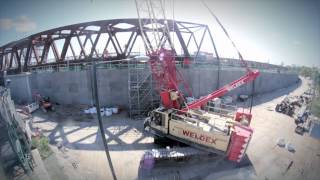 preview picture of video 'Crossrail time lapse: Huge rail flyover launched to improve connection to Heathrow'