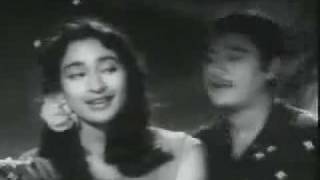 Ye Raatein Ye Mausam Nadi Ka Kinara - YouTube