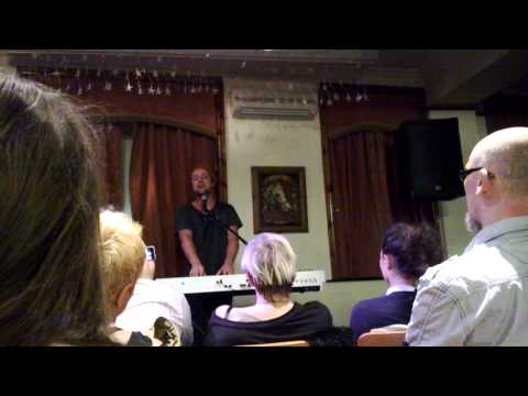 Czeslaw Spiewa Solo Akt w Bradford - Dom na budowie