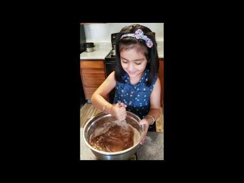 Kanisha making a cake for Hanuman ji | Hanuman Jayanti special cake