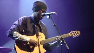 Seu Jorge "rebel rebel" (David Bowie cover) Live @ La Cigale - Paris- 22/10/2010