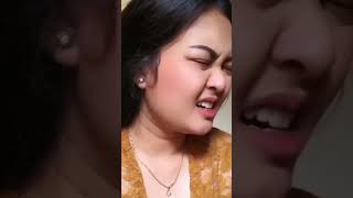 Download lagu wanita sunda keturunan Padjadjaran nyanyi lagu Sunda papatong mp3