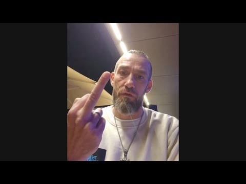 Danny G wird von seinen Chatpartnern dafür kritisiert, Toni respektlos behandelt zu haben, und da...