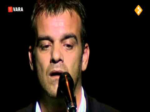 Jeroen Willems zingt JoJo van Brel