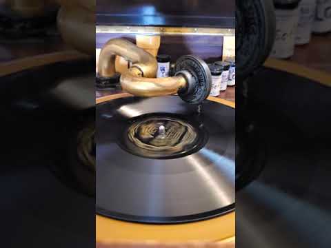 Let Me Have My Dreams waltz - (vocal Frank Munn)Nat Shilkret & his Victor Orchestra