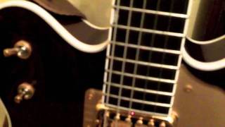 Video thumbnail for Review Gretsch G6122 1962 Chet Atkins Country Gentleman Part 1 by GuitarStuff
