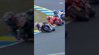 Download lagu THIS battle for the lead ⚔️ (w/ Marc Marquez & Fabio Quartararo) #motogp mp3