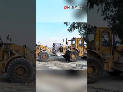 proses perbaikan ban buldoser di bengkel Pakistan #mekanikpakistan #shortvideo #facts