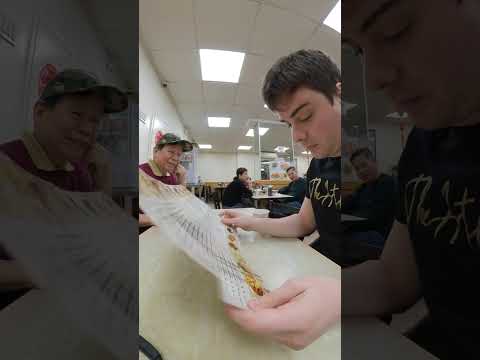 White dude ordering in #Chinese haha #funny #reaction #polyglot #language #cantonese #mandarin