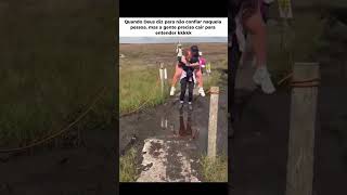 Quando Deus mostra o caminho, mas a gente insiste em pegar o atalho errado kkkk