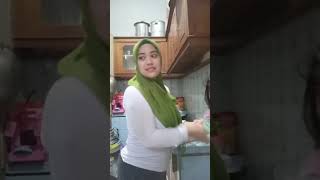 Download lagu Mini Vlog - My Activities in the Kitchen 😋 Temenin Stw Hijab Tobrut Geal Geol Gondal Gandul Masak Yk mp3