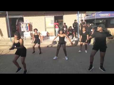 Watch how Girls in limpopo Elite Movement dances