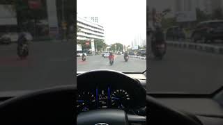 Download lagu Story Wa nyetir fortuner siang hari di surabaya jangan lupa subrek mp3 Download lagu Story Wa nyetir fortuner siang hari di surabaya jangan lupa subrek mp3