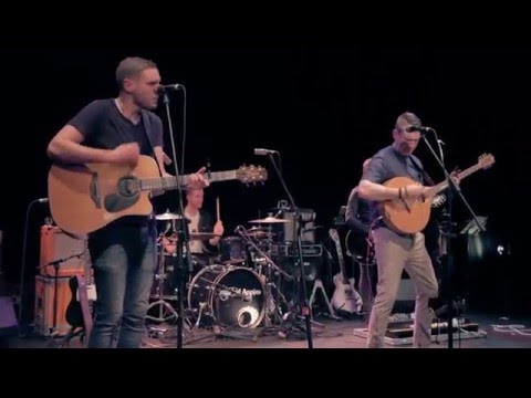 Amazing Apples - Battle/On Your Own (Live at An Taibhdhearc)