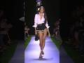 Their Resemblance Is Uncanny Yasmeenghauri Yasminwijnaldum Supermodel Runway