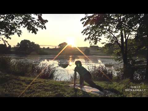 Saulės Pasveikinimas. Surya Namaskar. Pratimų kompleksas. Joga namuose. Rimantas