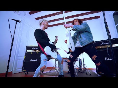 Da Igual – Prefiero 1k veces 1 beso que 1 like de instagram [Videoclip Oficial HD]