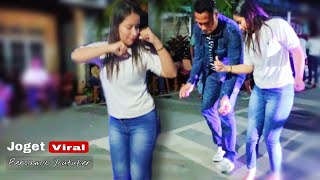 Download lagu Goyang Serr asoy !! Baru satu kali Joget , Baju Putih sudah Bikin Rasa Betah Admin mp3