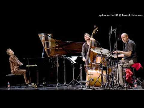 Brad Mehldau Trio - Tenderly (live)