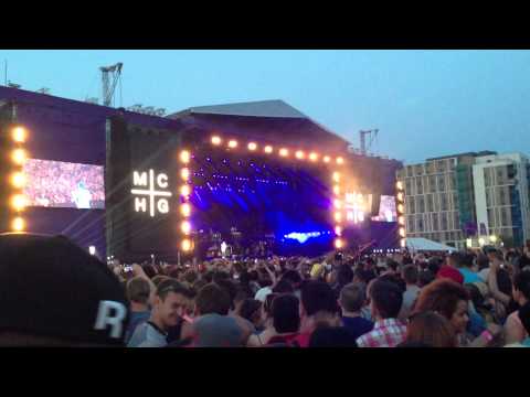 Jay Z - Tom Ford live at Wireless 2013