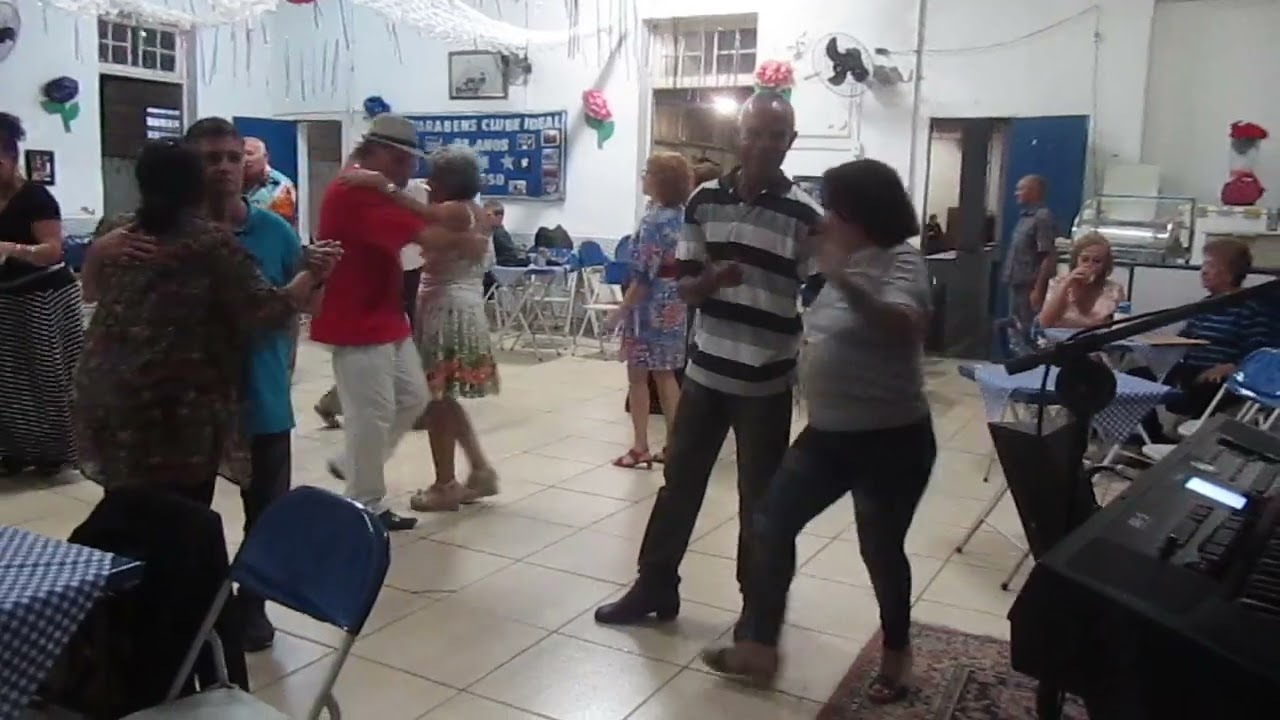 Nélio Silva - cantor e músico