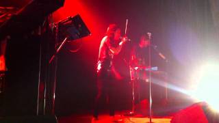 Little Dragon - Mezzanine - Brush The Heat - Live