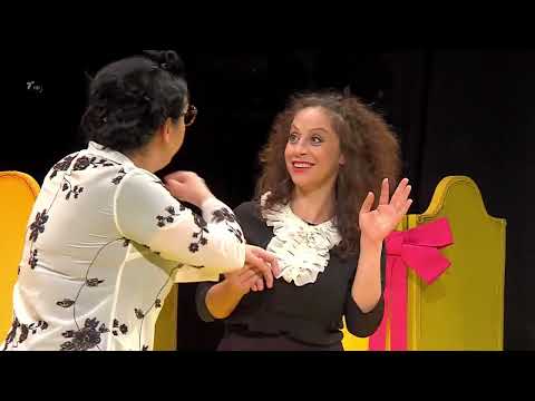 8 femra(Teater shqiptar)