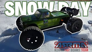 Arrma Fireteam 6S playing in the Snow