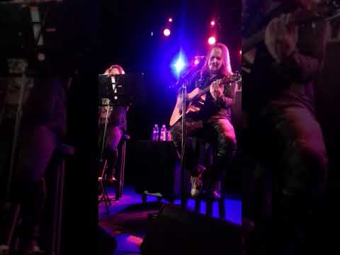 Blackoustic - Out in the fields