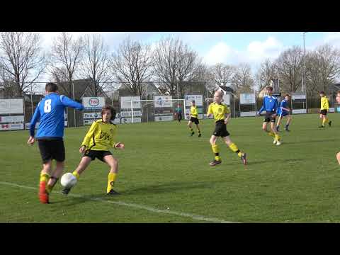Eerste helft VV Woudenberg JO15-1 - VV Woudenberg JO16-1