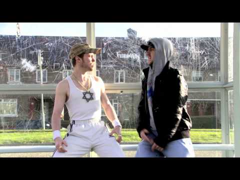 The Wee Man Vs Nity Gritz (Bus Stop Rap Battle)