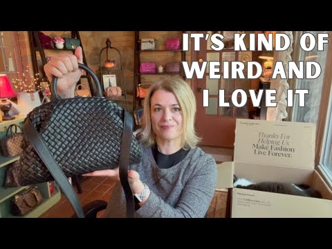 Desembalagem da bolsa com alça Bottega Veneta