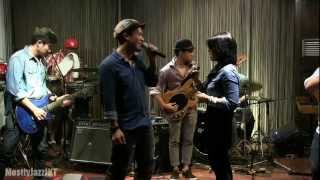 Maliq &amp; D&#39;essentials - Sampai Kapan @ Mostly Jazz 22/02/13 [HD]