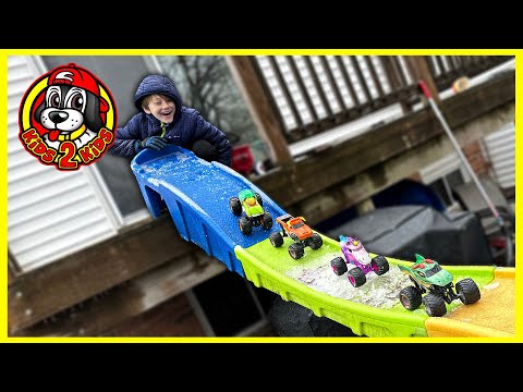 OUR 16 FAVORITE BIG MONSTER TRUCKS - Monster Jam Vs Hot Wheels ICE STORM RACE