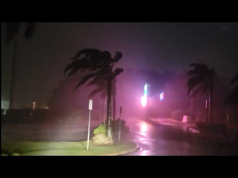 Hurricane Nicole Eyewall in Melbourne,  FL 11.10.2022 80+mph winds